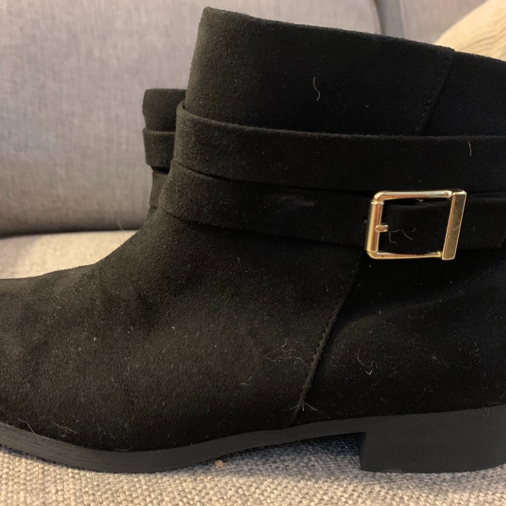 Never worn Girls Black Boots Size 6